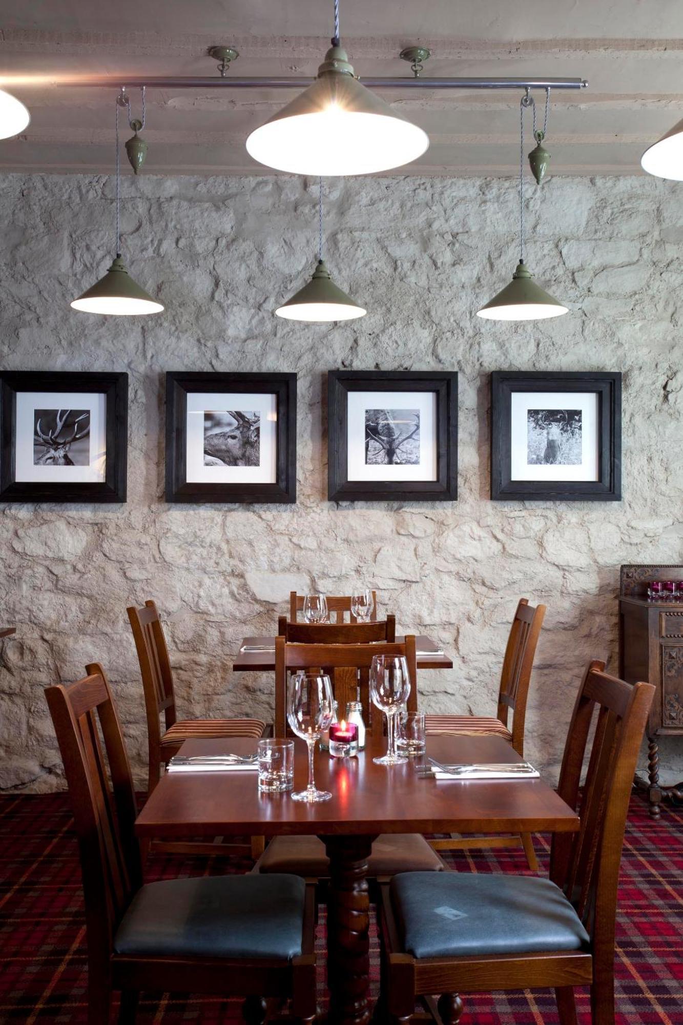 The Three Crowns Hotel Chagford Exterior foto Interior of the restaurant